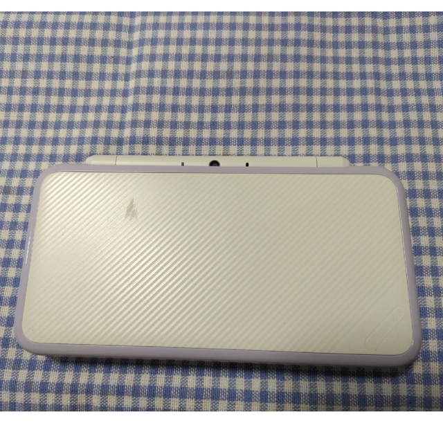 ニンテンドー2DS(ニンテンドー2DS)のNewニンテンドー2DS LL ホワイト×ラベンダー 本体 エンタメ/ホビーのゲームソフト/ゲーム機本体(携帯用ゲーム機本体)の商品写真