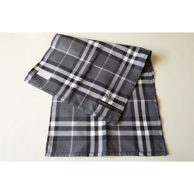 BURBERRY(バーバリー)の新品 BURBERRY バーバリー  チェック柄ハンカチ メンズのファッション小物(ハンカチ/ポケットチーフ)の商品写真