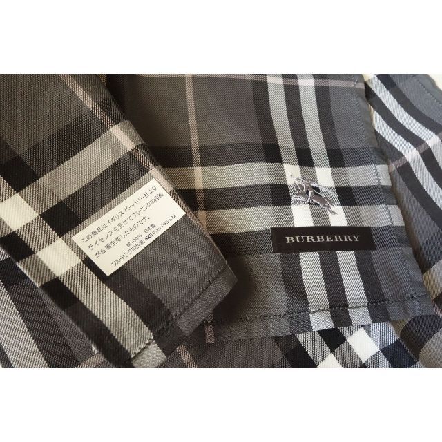 BURBERRY(バーバリー)の新品 BURBERRY バーバリー  チェック柄ハンカチ メンズのファッション小物(ハンカチ/ポケットチーフ)の商品写真