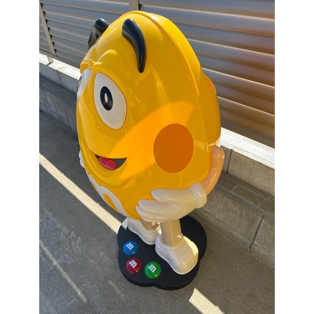 M&M - キャスターなしm&m's ディスプレイ エムアンドエムズ イエローの
