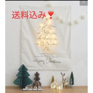 スリーコインズ(3COINS)の新品未使用❣️早いもの勝ち❣️クリスマス　光るタペストリー❤️(その他)