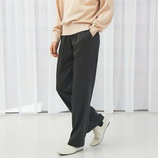 qualite - 【チャコールグレー】サテンストレートイージーパンツの通販