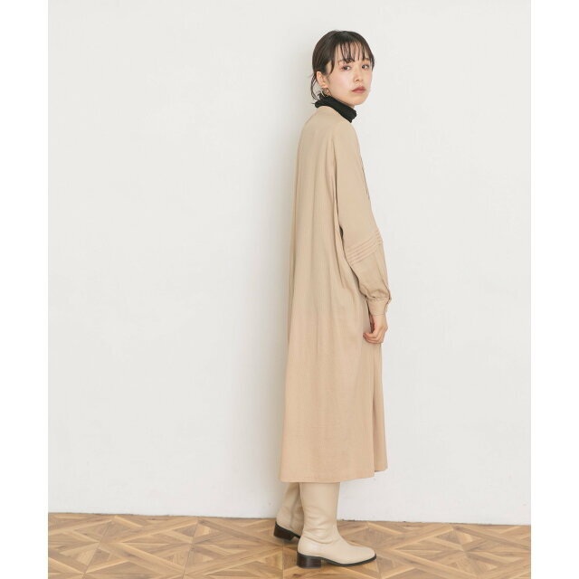 UR Lab.(アーバンリサーチラボ)の【BEIGE】タックシャツワンピース レディースのワンピース(ロングワンピース/マキシワンピース)の商品写真