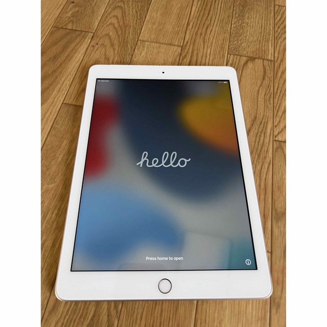 美品　iPad 第5世代 Wi-Fi + Cellularモデル 32GB