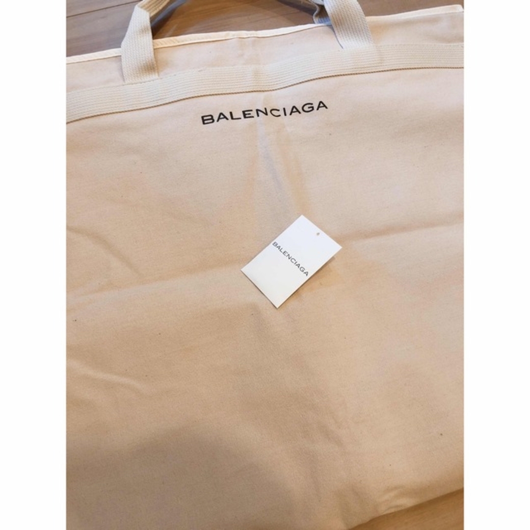 Balenciaga(バレンシアガ)の専用　バレンシアガ　ピーコート レディースのジャケット/アウター(ピーコート)の商品写真
