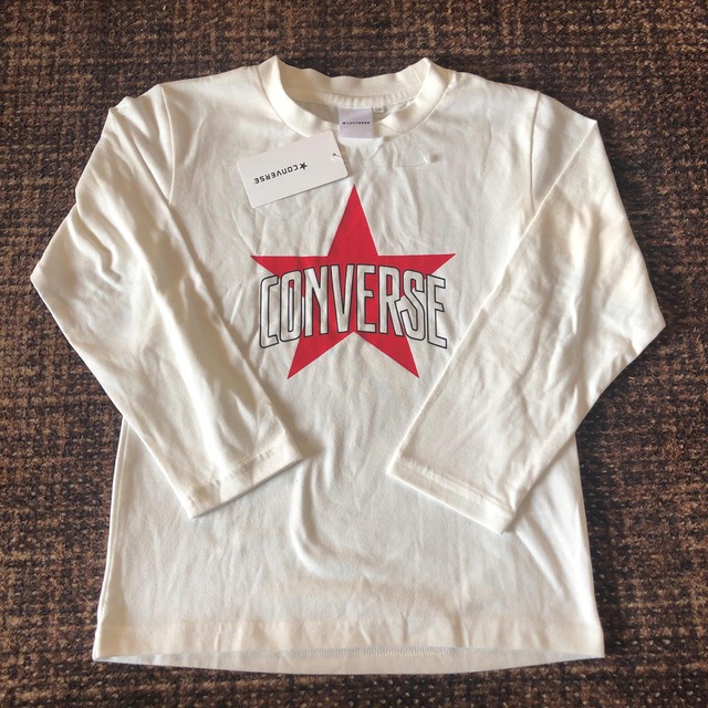 CONVERSE(コンバース)の新品・未使用　CONVERSE コンバース　長袖Tシャツ　ロンT 130 キッズ/ベビー/マタニティのキッズ服男の子用(90cm~)(Tシャツ/カットソー)の商品写真