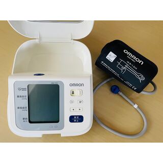 OMRON - 【動作確認済】 オムロン OMRON 上腕式血圧計 HEM-7310