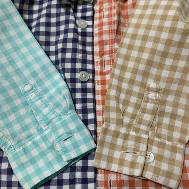 babyGAP(ベビーギャップ)のbabyGAP シャツ ＆ Ｈ＆Ｍ シャツ  2枚セット キッズ/ベビー/マタニティのベビー服(~85cm)(シャツ/カットソー)の商品写真