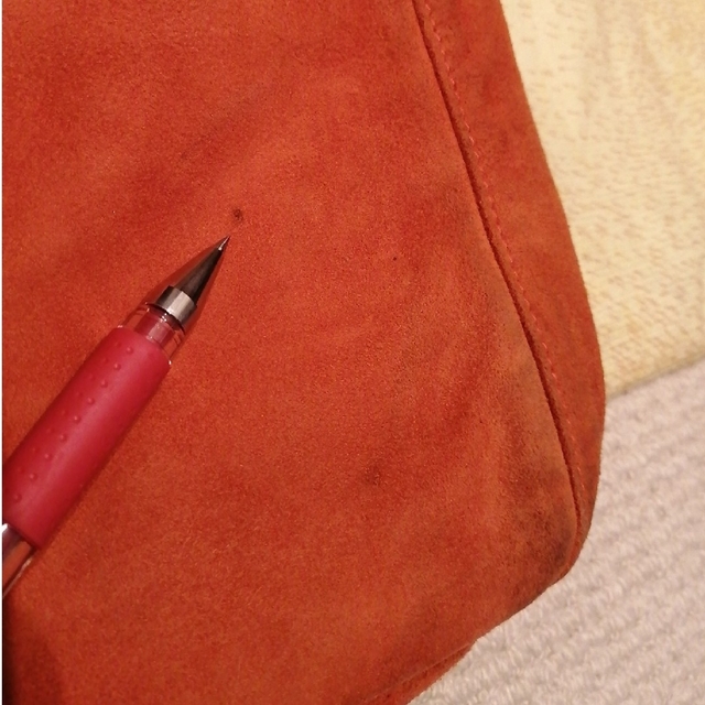 FENDI(フェンディ)のフェンディ　マンマバケット　オレンジ×ピンク　スエード レディースのバッグ(ショルダーバッグ)の商品写真