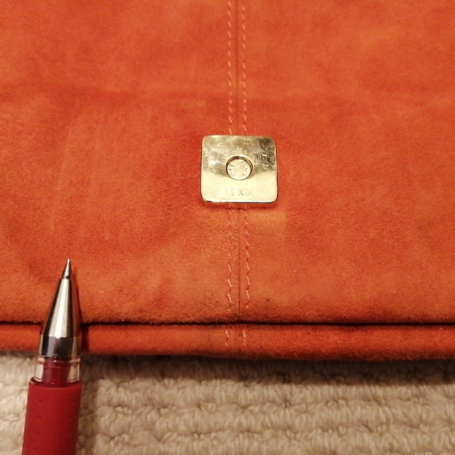 FENDI(フェンディ)のフェンディ　マンマバケット　オレンジ×ピンク　スエード レディースのバッグ(ショルダーバッグ)の商品写真
