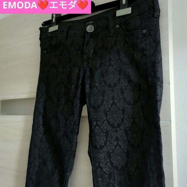 EMODA✨エモダ✨ブラックパンツ✨ダマスク柄✨ペイズリー柄✨光沢あり素敵✨名作