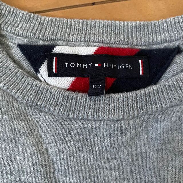 TOMMY HILFIGER(トミーヒルフィガー)の【美品】トミーヒルフィガー　ニット　キッズ　120cm キッズ/ベビー/マタニティのキッズ服男の子用(90cm~)(ニット)の商品写真