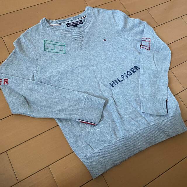 TOMMY HILFIGER(トミーヒルフィガー)の【専用】トミーヒルフィガー　キッズ　セーター　ニット　120cm キッズ/ベビー/マタニティのキッズ服男の子用(90cm~)(ニット)の商品写真