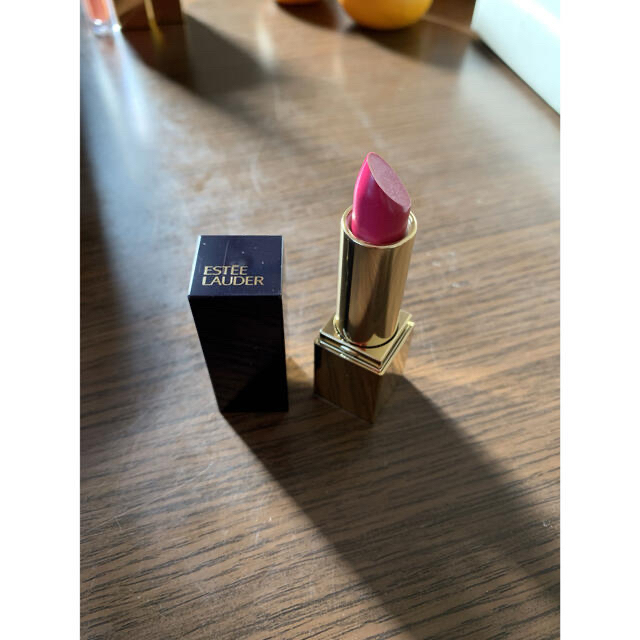 Estee Lauder(エスティローダー)のエスティローダー　リップスティック コスメ/美容のベースメイク/化粧品(口紅)の商品写真