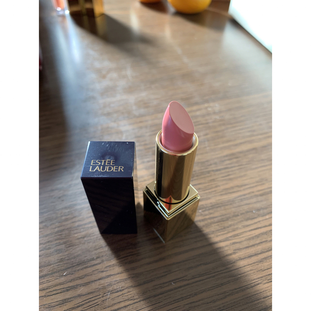 Estee Lauder(エスティローダー)のエスティローダー　リップスティック コスメ/美容のベースメイク/化粧品(口紅)の商品写真