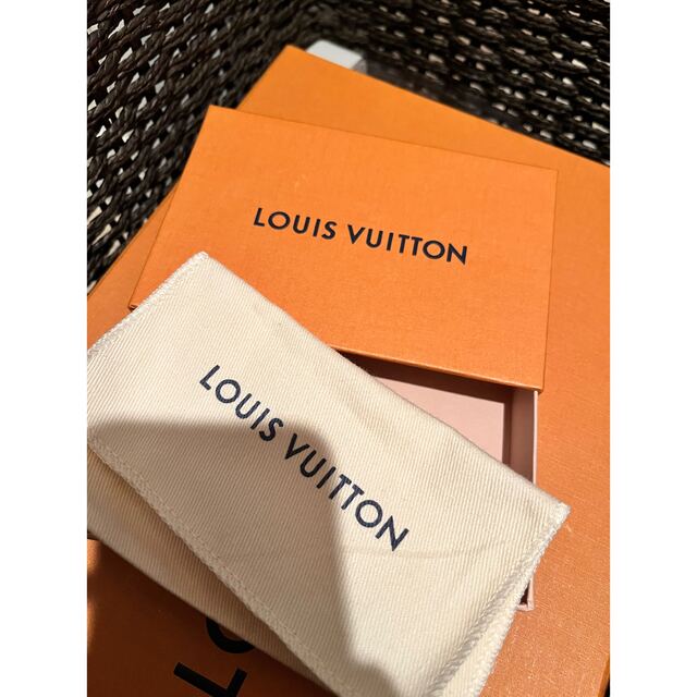 LOUIS VUITTON(ルイヴィトン)のルイヴィトン 空箱 レディースのバッグ(ショップ袋)の商品写真