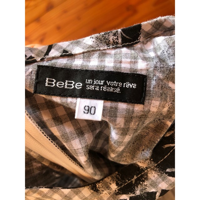 BeBe(ベベ)のBeBe ワンピース 90cm キッズ/ベビー/マタニティのキッズ服女の子用(90cm~)(ワンピース)の商品写真