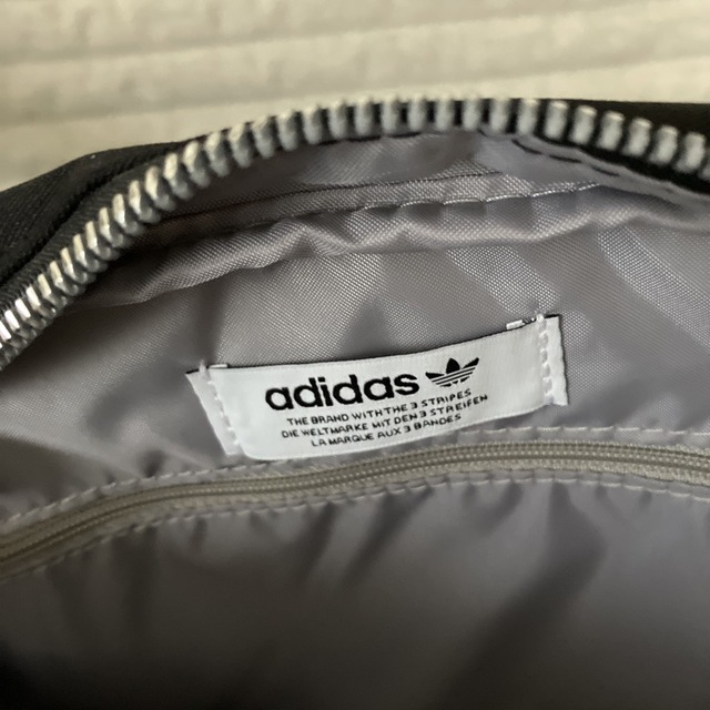 adidas(アディダス)のadidasバッグ メンズのバッグ(バッグパック/リュック)の商品写真
