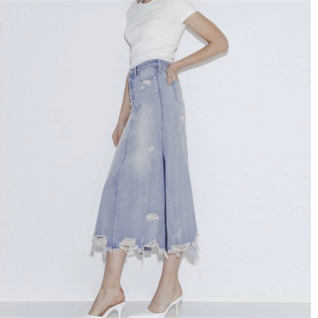 SIDE SLIT DENIM LONG SKIRT