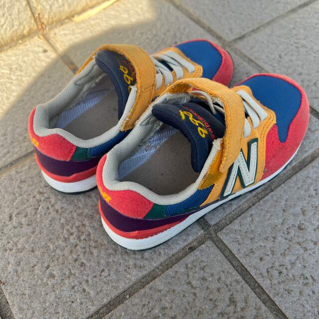 New Balance(ニューバランス)のニューバランス　マルチカラー　キッズ18.5センチ キッズ/ベビー/マタニティのキッズ靴/シューズ(15cm~)(スニーカー)の商品写真