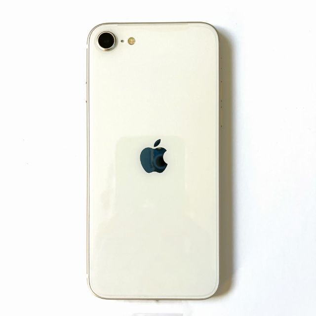 iPhone(アイフォーン)の【未使用美品】iPhone SE 第3世代 64GB スターライト スマホ/家電/カメラのスマートフォン/携帯電話(スマートフォン本体)の商品写真