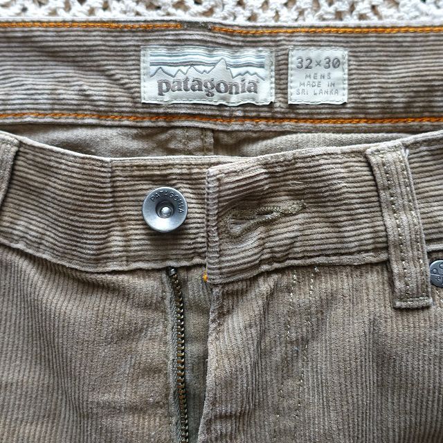 patagonia(パタゴニア)のpatagonia(パタゴニア)コーデュロイパンツ ベージュ32 メンズのパンツ(チノパン)の商品写真