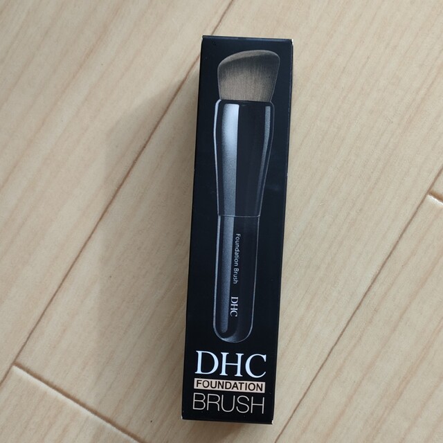 DHC(ディーエイチシー)の専用✳DHC✳ファンデーションブラシ コスメ/美容のメイク道具/ケアグッズ(ブラシ・チップ)の商品写真