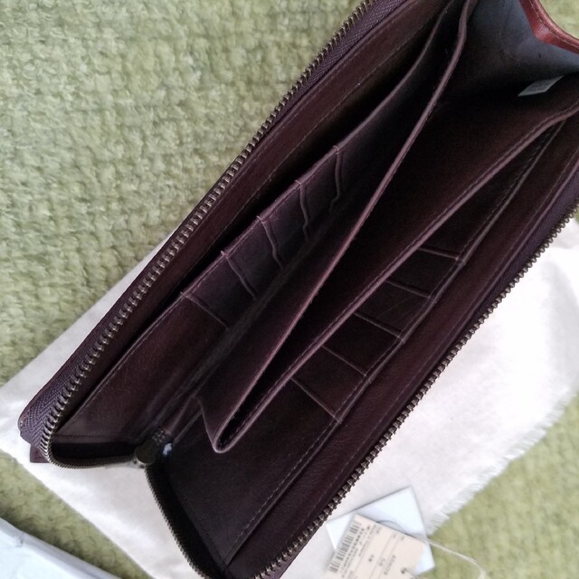 販売店舗限定 未使用✴️genten カットワーク 長財布