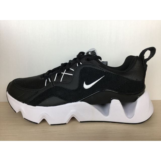 新品未使用 NIKE  ナイキ RYZ 365 ウィメンズスニーカー 24cm