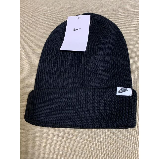NIKE(ナイキ)の【日本未発売】ユニセックス Nike ribbed low beanie 黒 メンズの帽子(ニット帽/ビーニー)の商品写真