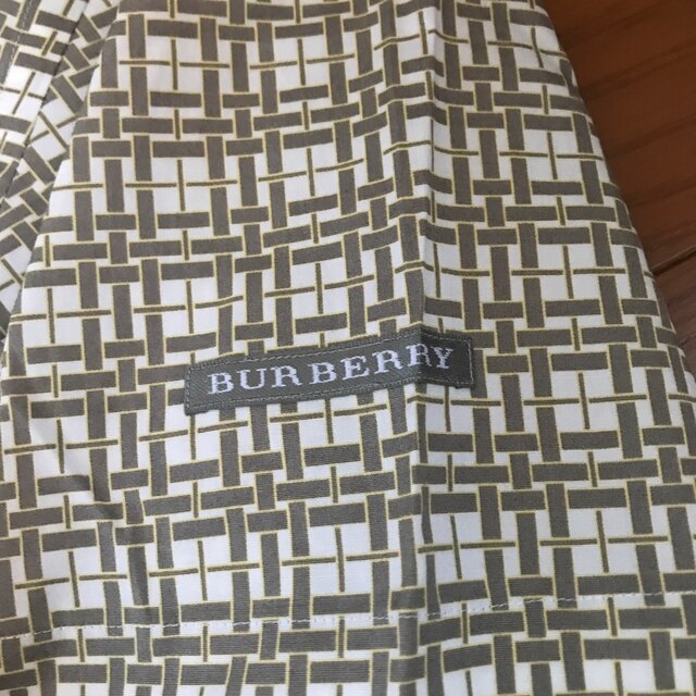 BURBERRY(バーバリー)の【新品タグ付き】BURBERRYGOLFバーバリーゴルフ刺繍シャツLLサイズ メンズのトップス(シャツ)の商品写真