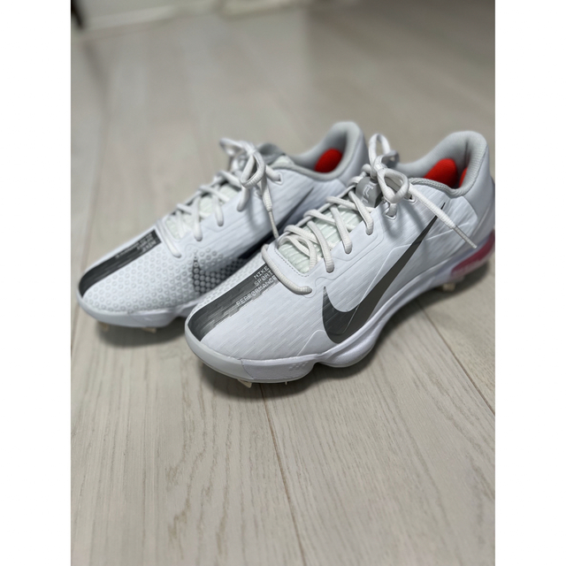 Nike 野球用 金具スパイク(新品未使用) Nike 野球用 金具スパイク(新品未使用)
