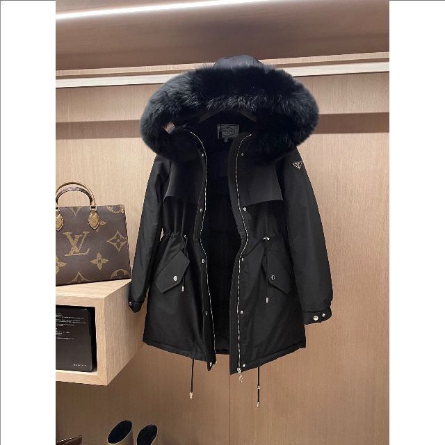 ずっと気になってた PRADA 美品プラダPRADAリバーシブルショートコート