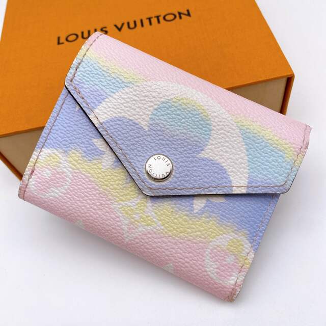 LOUIS VUITTONジャイアント モノグラム ポルトフォイユ ゾエ 折り財布