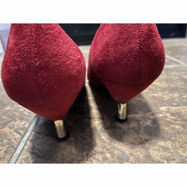 REZOY(リゾイ)の赤パンプス　最終価格 レディースの靴/シューズ(ハイヒール/パンプス)の商品写真