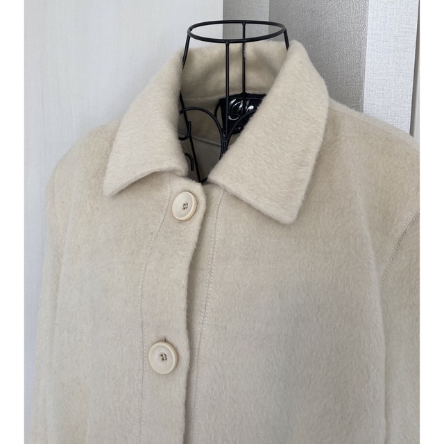 オフホワイト　 ウールジャケット　ウールショートコート レディースのジャケット/アウター(ピーコート)の商品写真