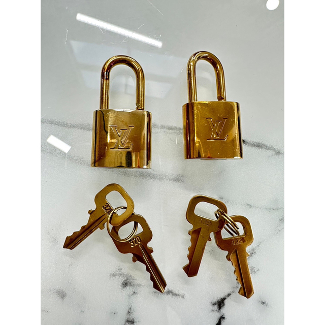 LOUIS VUITTON ルイヴィトン 南京錠 カデナ 2点セット - clmusichall.com