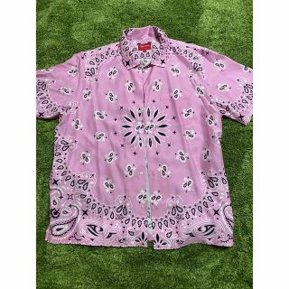 シュプリーム(Supreme)のXLsupreme bandana shirt ピンク　バンダナ　アロハ(シャツ)