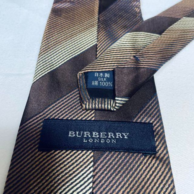 BURBERRY(バーバリー)の美品 バーバリー Burberry ネクタイ ストライプ 早い者勝ち メンズのファッション小物(ネクタイ)の商品写真