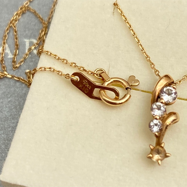 STAR JEWELRY(スタージュエリー)のスタージュエリー　k10YG 流れ星モチーフ　ネックレス　ホワイトトパーズ  レディースのアクセサリー(ネックレス)の商品写真