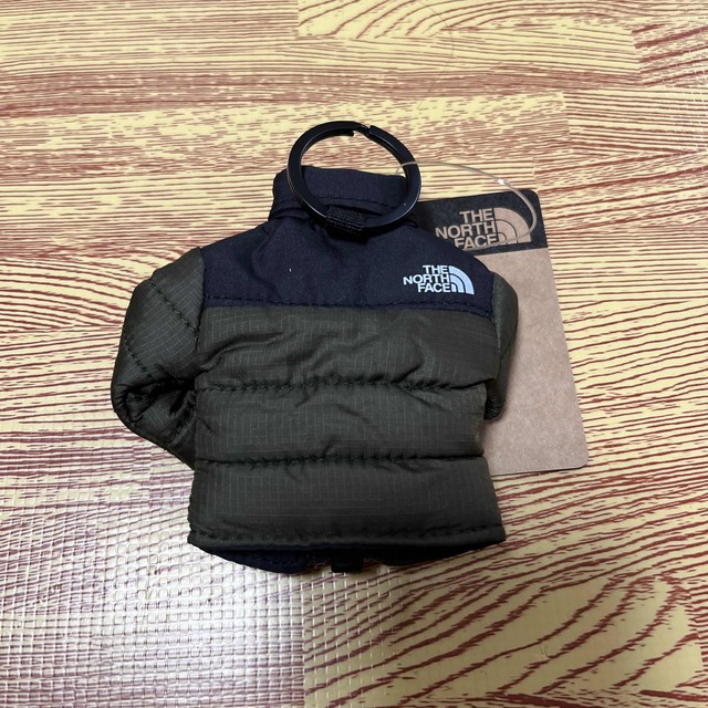 THE NORTH FACE(ザノースフェイス)の新品未使用 THE NORTH FACE ミニヌプシジャケットキーホルダー メンズのファッション小物(キーホルダー)の商品写真