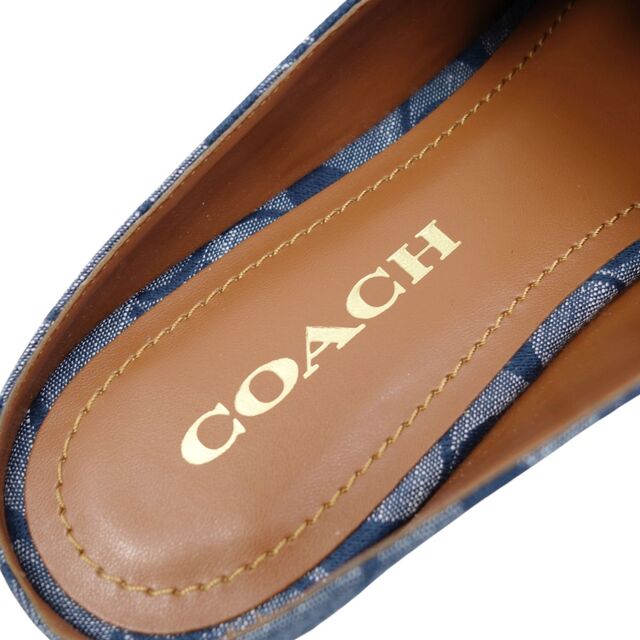 COACH(コーチ)の未使用 コーチ COACH サンダル スリッポン シグネチャー ゴールド金具 キャンバス シューズ レディース 7C(24cm相当) ブルー レディースの靴/シューズ(ミュール)の商品写真