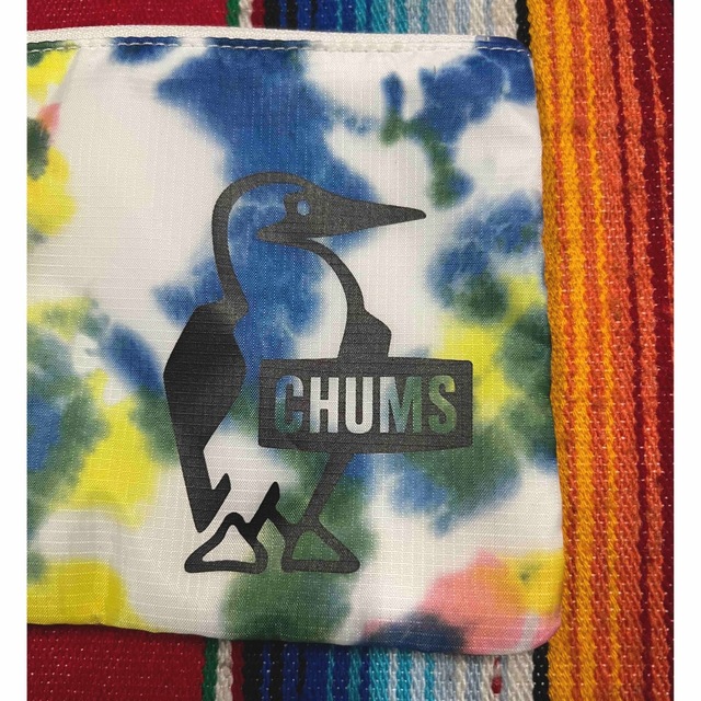 CHUMS(チャムス)の新品　CHUMS Flat Pouch チャムス ポーチ　タイダイ b スポーツ/アウトドアのスポーツ/アウトドア その他(その他)の商品写真
