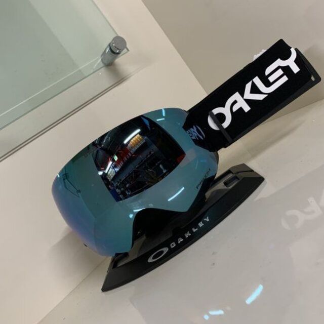 OAKLEYオークリー【FLIGHT DECK L】限定 黒/白 プリズムレンズ 選ぶ