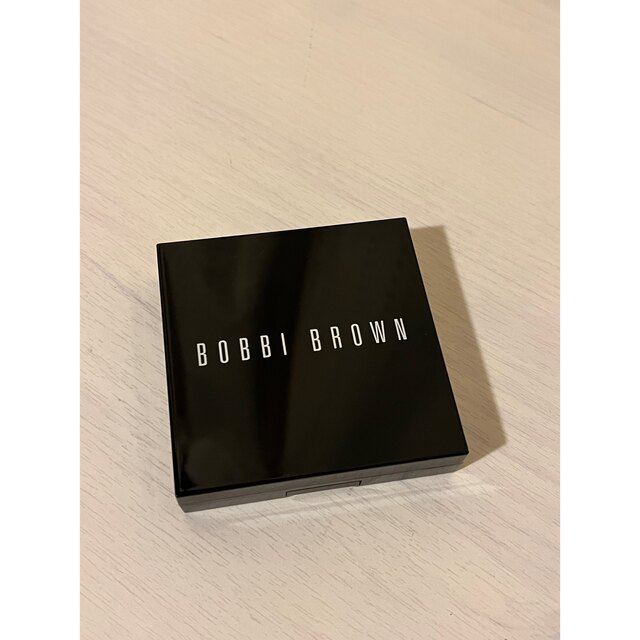 BOBBI BROWN(ボビイブラウン)のBOBBI BROWN ハイライティングパウダー　セルフォードワンピース　 コスメ/美容のベースメイク/化粧品(フェイスパウダー)の商品写真