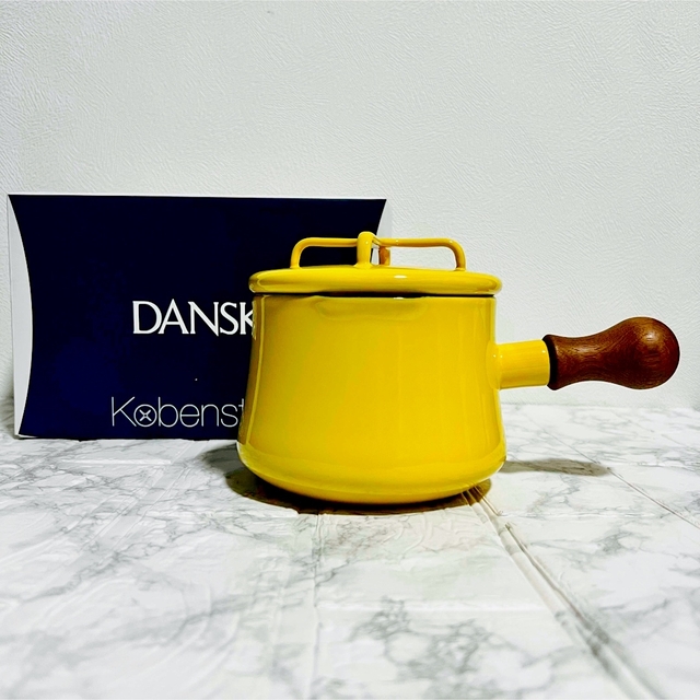 DANSK(ダンスク)の【DANSK】  13センチ　お鍋　片手鍋　イエロー1Qt インテリア/住まい/日用品のキッチン/食器(鍋/フライパン)の商品写真