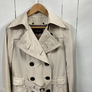 バーバリー(BURBERRY) 白 トレンチコート(レディース)の通販 100点以上 ...