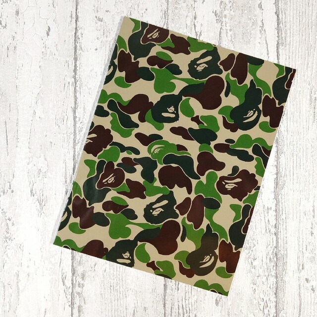 A BATHING APE(アベイシングエイプ)のA BATHING APE BAPEKIDS ムック冊子のみ2冊セット D メンズのファッション小物(その他)の商品写真