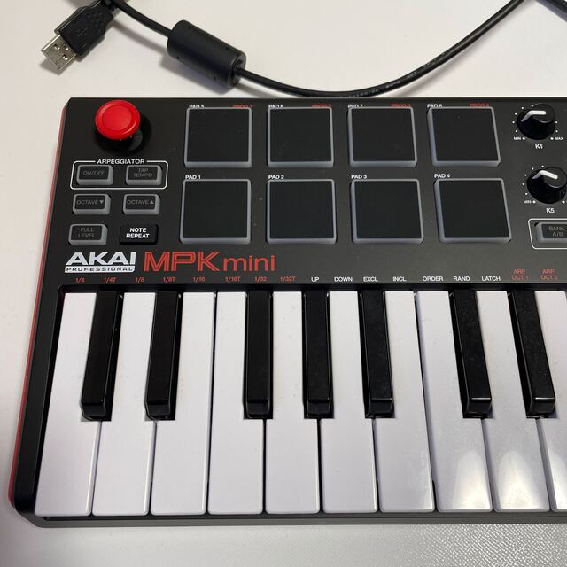 AKAI Professional MPK mini MK2 1