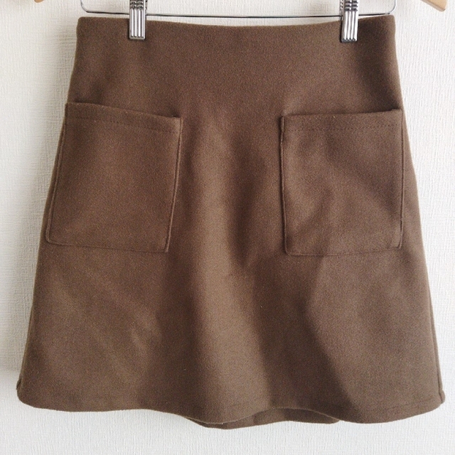 INKWELL(インクウェル)のinkwellフリーススカート秋冬　アースカラー　台形　ポケット　防寒 レディースのスカート(ミニスカート)の商品写真